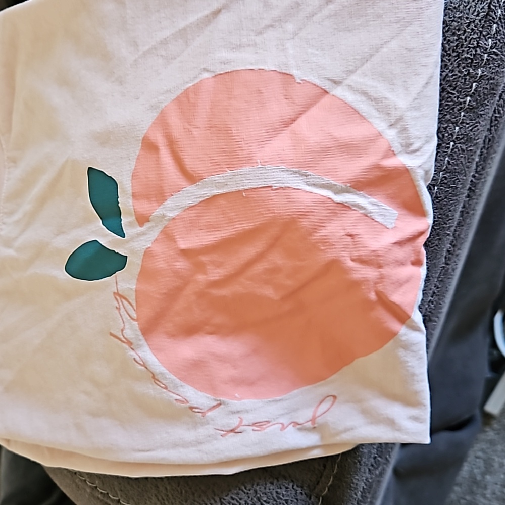 Xl Just Peachy t